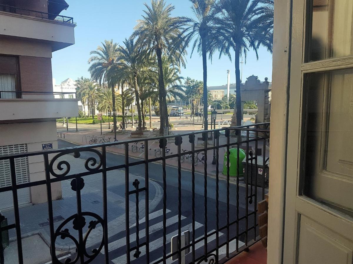 Apartament Con Vistas A La Marina Real